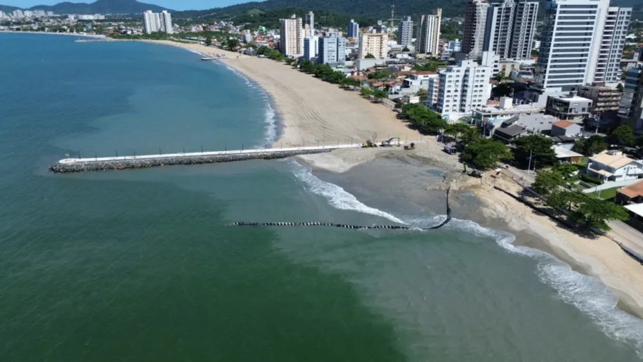 Balneário Piçarras libera 2º trecho da Praia Central e avança com alargamento