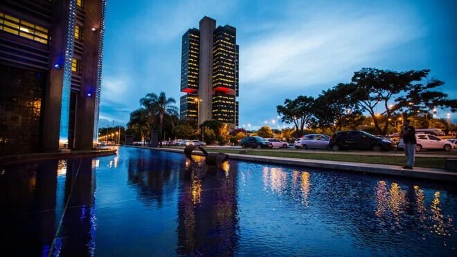 Banco Central decreta liquidação do Banco Pleno e FGC deve ressarcir R$ 4,9 bi