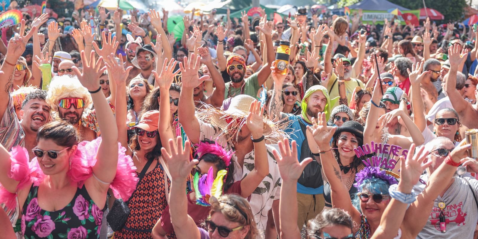 Bloco Charrete resgata carnaval de resistência na Vila Planalto em Brasília