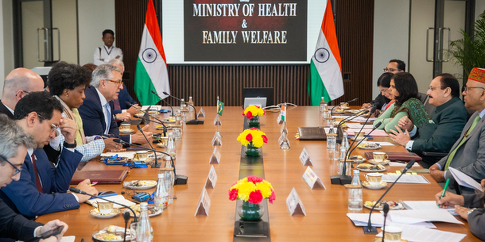 Brasil e Índia firmam parceria para produção de medicamentos e vacinas em Nova Délhi