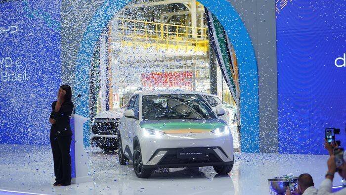 BYD domina vendas de elétricos em 2026 com Dolphin Mini em primeiro lugar