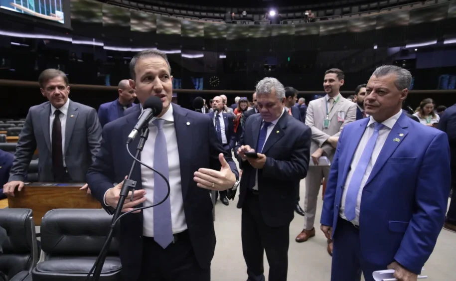 Cabo Gilberto defende Guilherme Derrite na relatoria do PL antifacção em meio a críticas