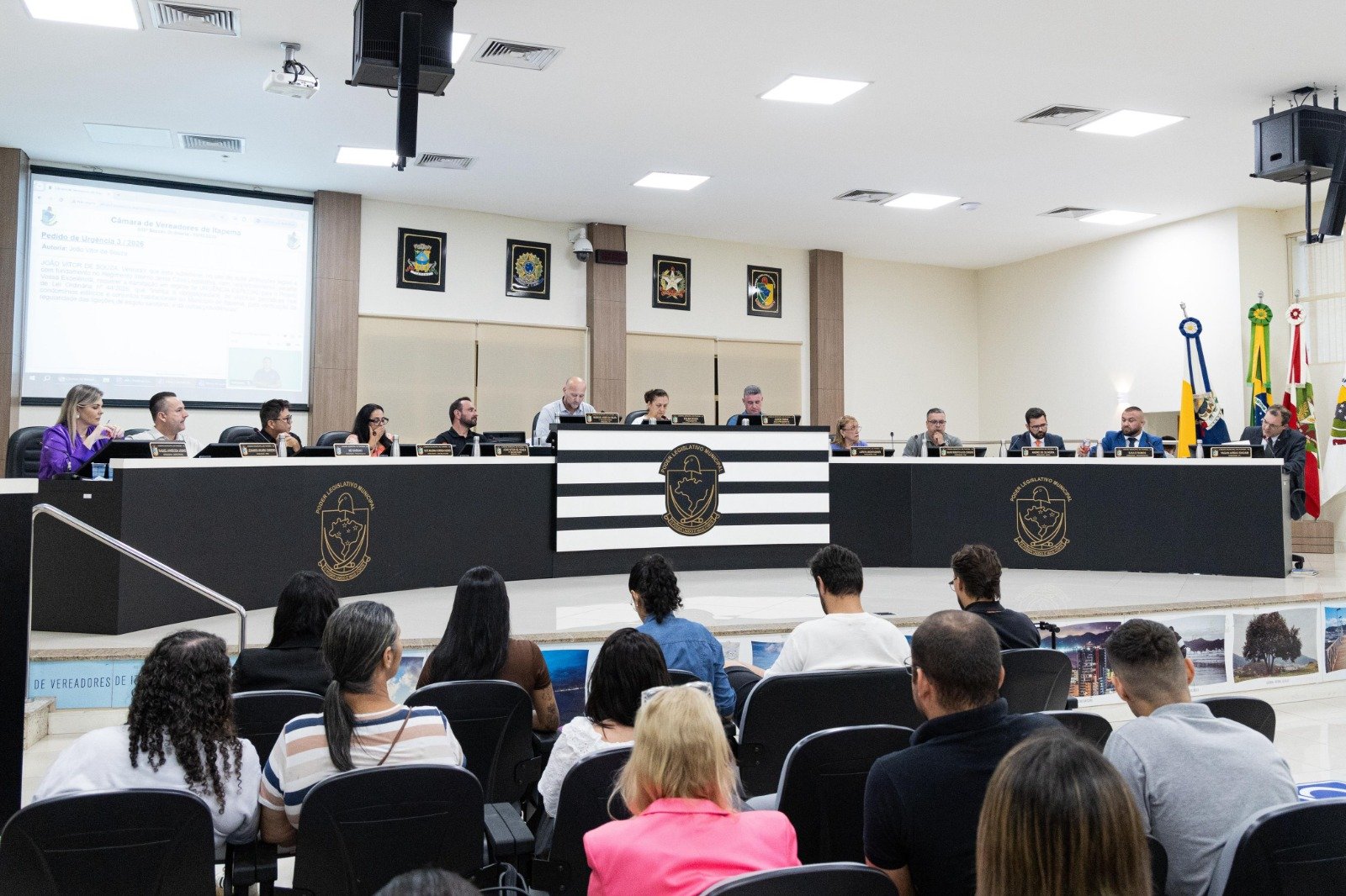 Câmara de Itapema aprova reajuste de 4,3% e mudanças no controle interno