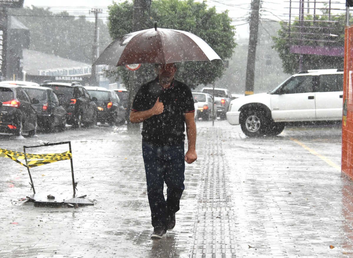 Campo Grande registra 228,6 mm de chuva e supera média histórica; alerta é emitido