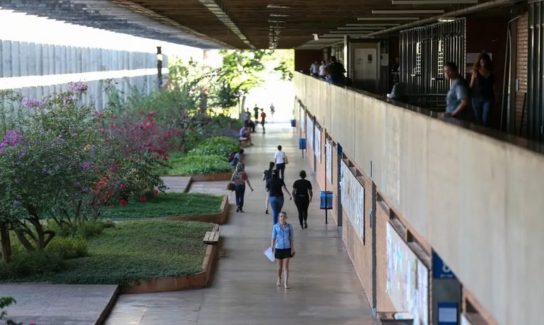 Capes revela aumento de 21% em programas de pós-graduação de excelência no Brasil