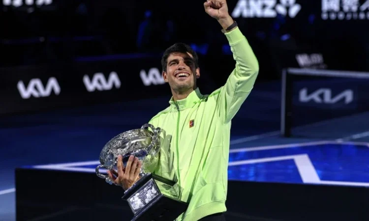 Carlos Alcaraz derruba Djokovic e conquista Australian Open em virada histórica