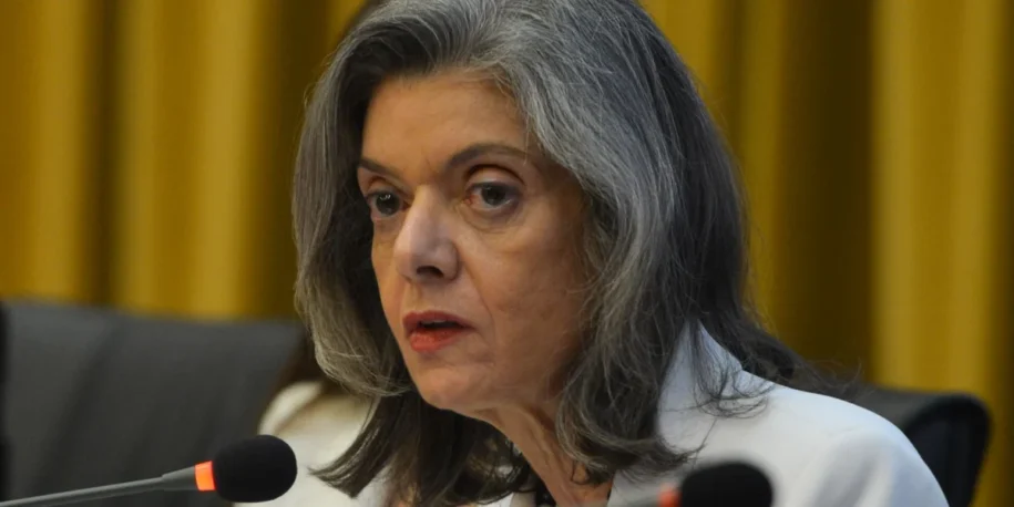 Cármen Lúcia decide contra gratificação de inativos do INSS e gera polêmica