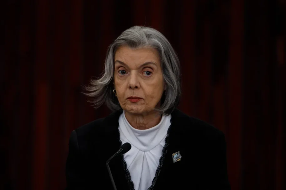 Cármen Lúcia impõe 10 recomendações a juízes eleitorais para garantir transparência