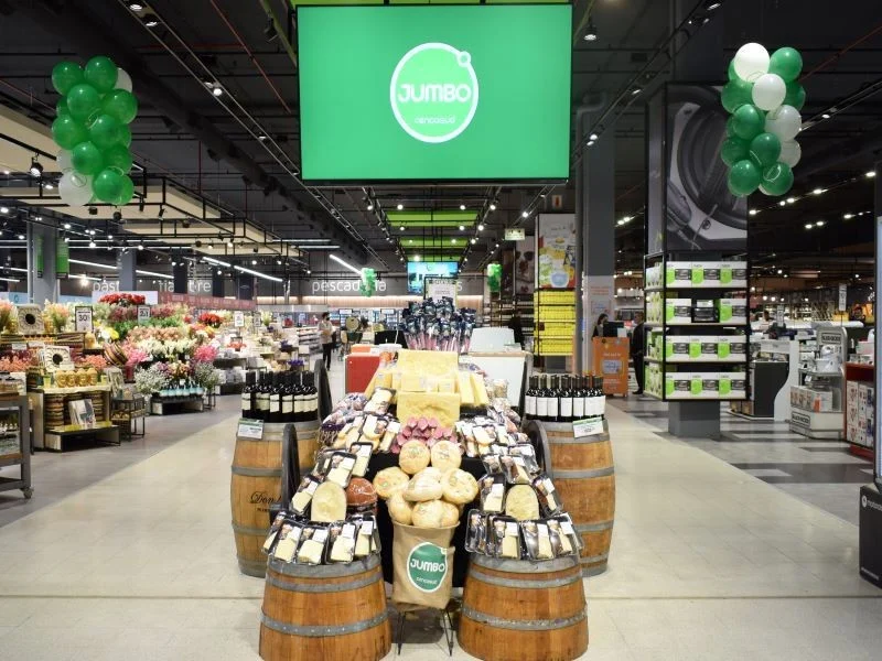 Cencosud registra lucro de 159,9 bilhões de pesos e fecha lojas no Brasil