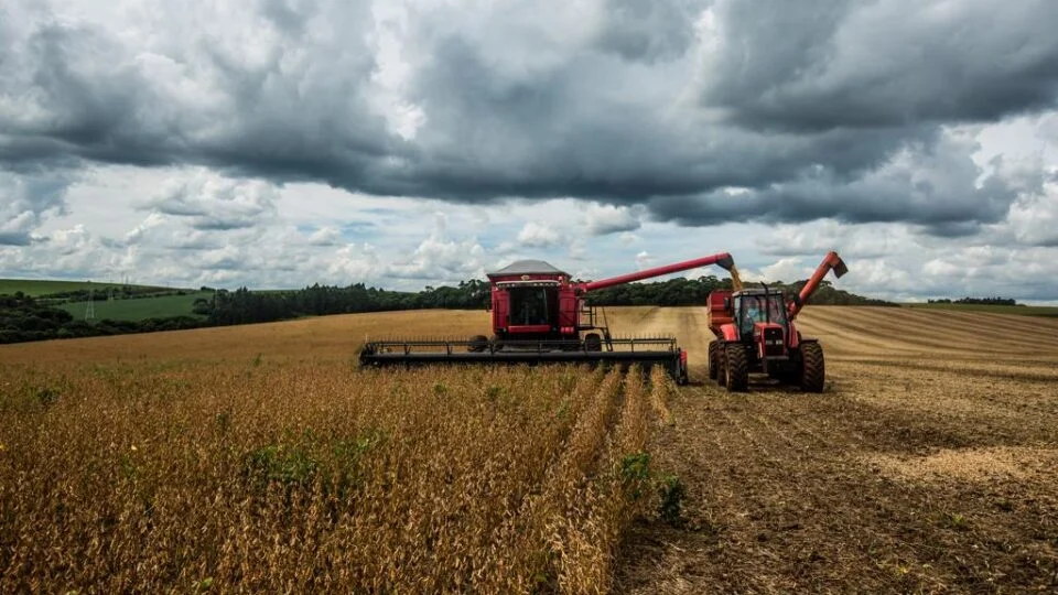 Cepea e CNA revelam crescimento de 2% no agronegócio e recorde de empregos