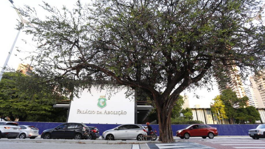 Ciro Gomes (PSDB) desafia Elmano de Freitas (PT) na corrida ao governo do Ceará