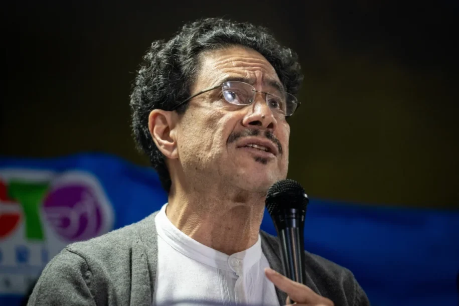 Colômbia barra Iván Cepeda de primária e gera tensão na esquerda antes da eleição