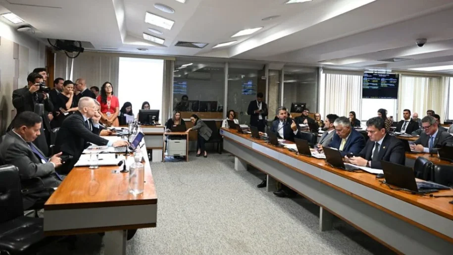 CPI do Crime Organizado convoca irmãos de Toffoli e Moraes; sigilos quebrados