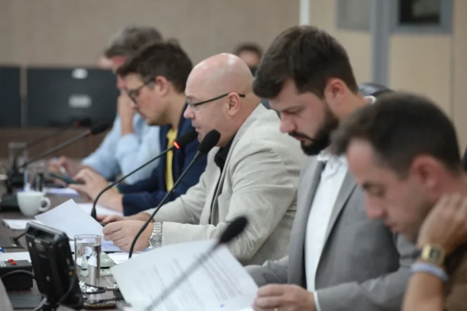 CPI do Esgoto em Blumenau revela falhas e encaminha relatório ao MP