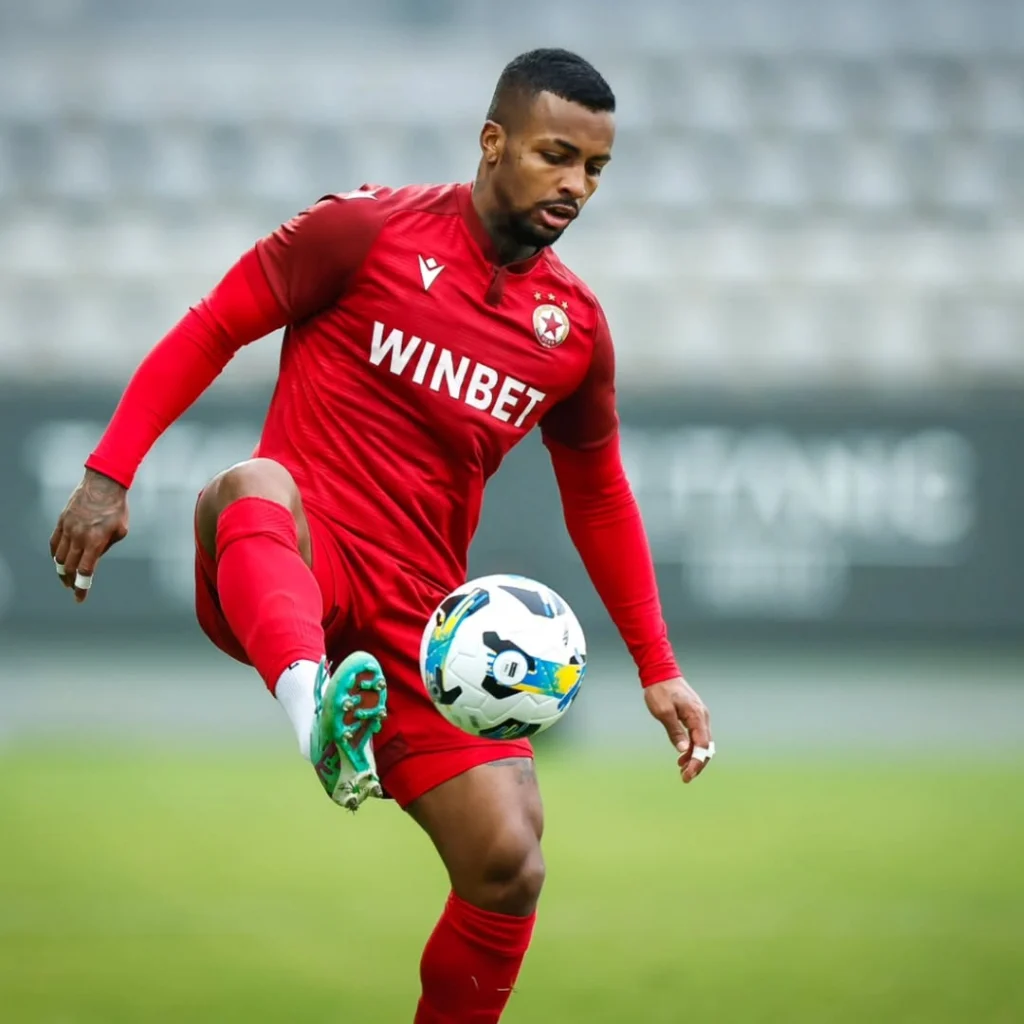 David Pastor, jogador do CSKA Sofia, é detido por dirigir bêbado e causar acidente