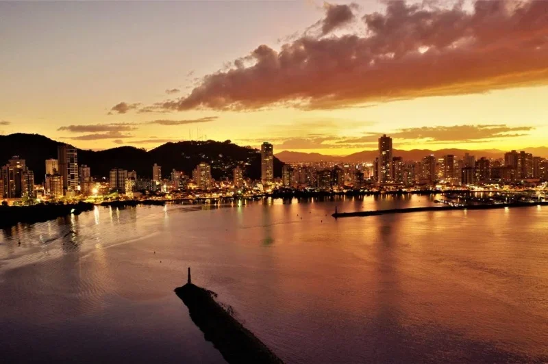 Defesa Civil alerta sobre temporais e risco de alagamentos em Itajaí