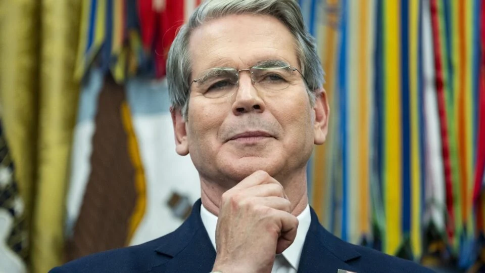 Donald Trump avalia alívio em tarifas de aço e alumínio antes das eleições