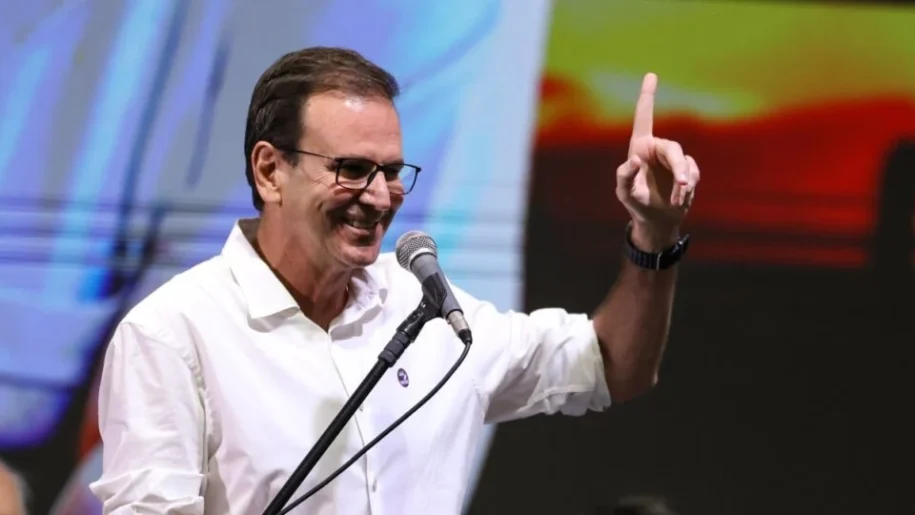 Eduardo Paes confirma saída da Prefeitura do Rio para disputar governo em 2026