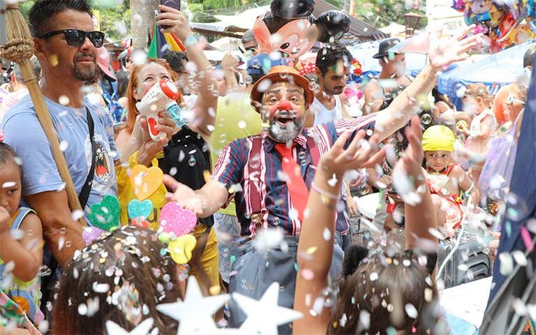 Embratur revela que Brasil atraiu 300 mil turistas no Carnaval de 2026