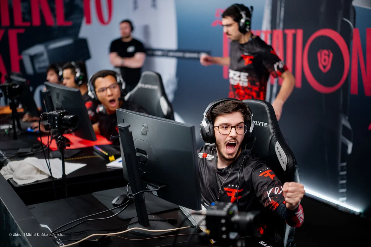 FaZe Clan brilha e enfrenta Team Falcons na final do Six Invitational 2026 em Paris