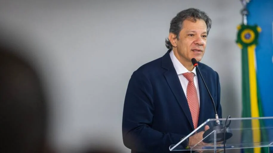 Fernando Haddad revela que sabia de fraudes no Banco Master antes da liquidação