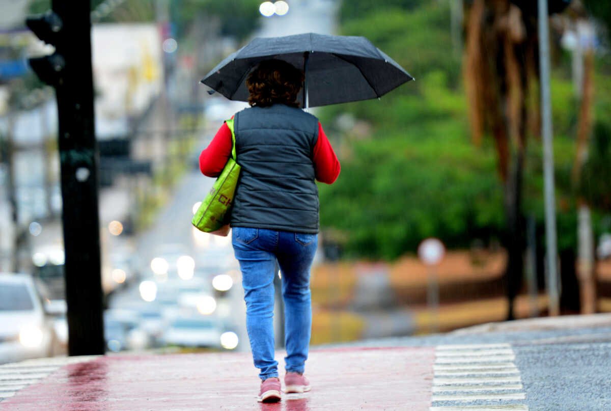 Frente fria derruba temperaturas em MS e provoca chuvas intensas até sexta-feira