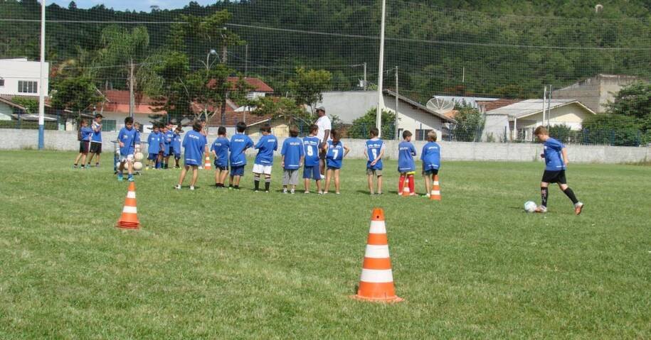Fundação Municipal de Esportes de Balneário Camboriú oferece aulas gratuitas para todos