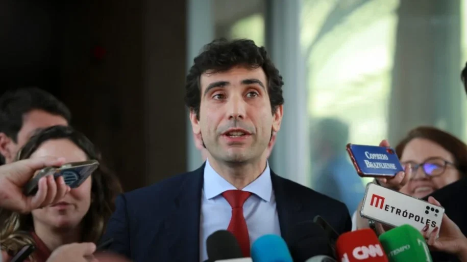 Gabriel Galípolo defende liquidação do Banco Master por falhas e apoio do governo