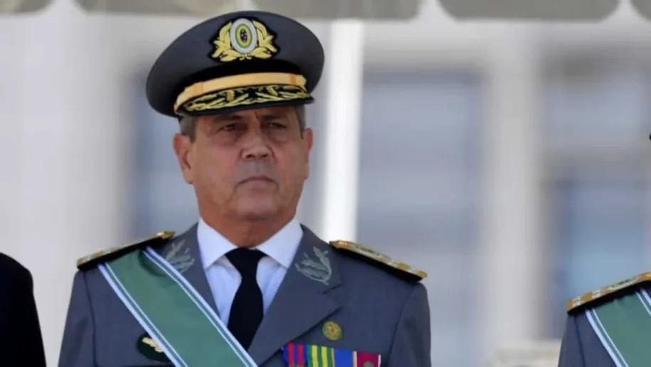 General Walter Braga Netto pede TV a cabo e graduação à distância na prisão