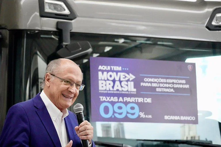 Geraldo Alckmin anuncia R$ 1,9 bi em créditos do Move Brasil para caminhões