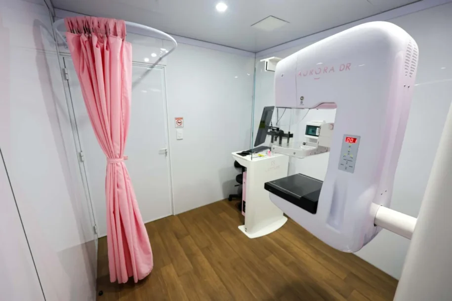 Governo de Santa Catarina intensifica exames de câncer com Carretas da Saúde da Mulher