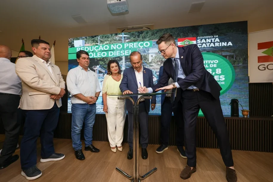 Governo de Santa Catarina isenta ICMS e garante R$ 78,8 milhões para pesca