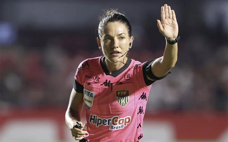 Governo do Brasil repudia insultos a árbitra Daiane Muniz após Bragantino x São Paulo