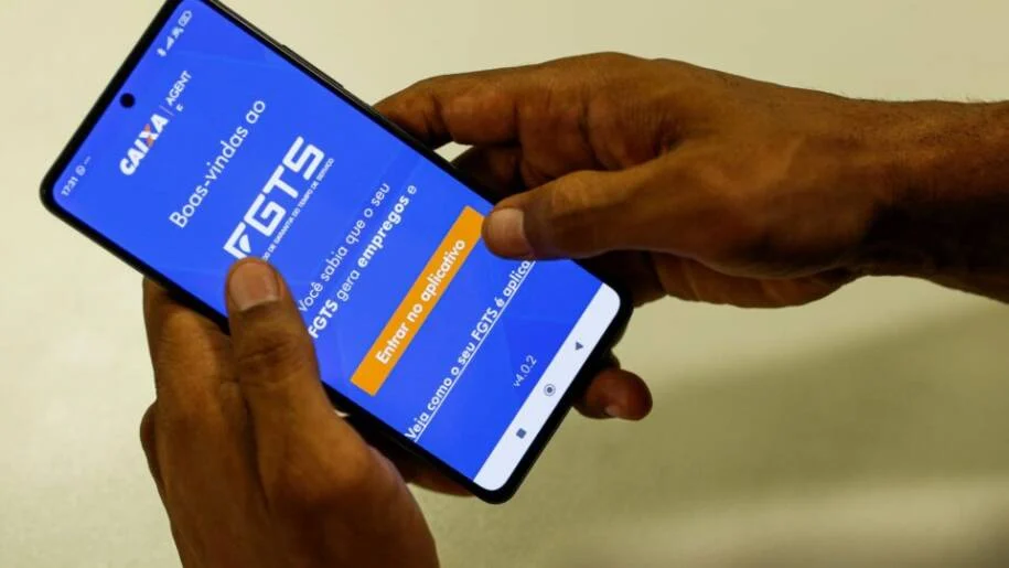 Governo Lula limita saque-aniversário do FGTS e gera revolta entre trabalhadores