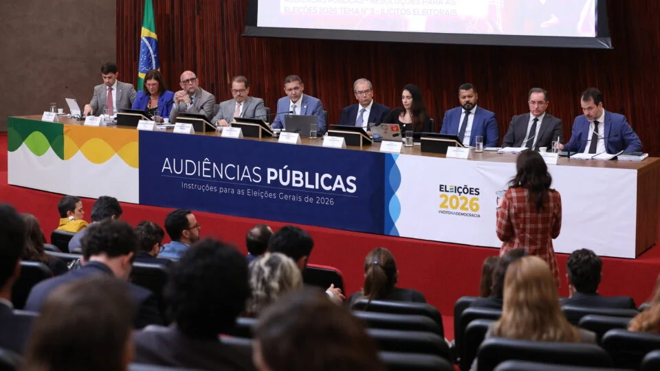 Governo Lula propõe ao TSE medidas drásticas contra desinformação nas eleições