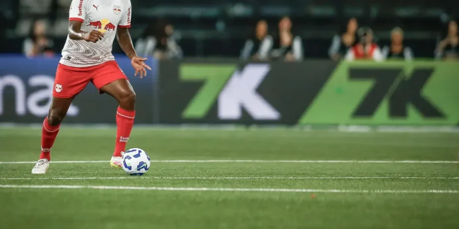 Gustavo Marques do Bragantino critica árbitra e gera revolta na FPF e torcida