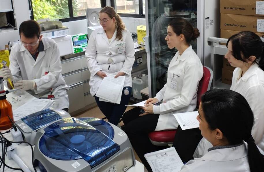 Hemosc e Fahece promovem cursos em hemoterapia para 180 profissionais