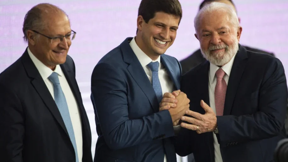 João Campos se reúne com Lula e defende Alckmin como vice nas eleições de 2026