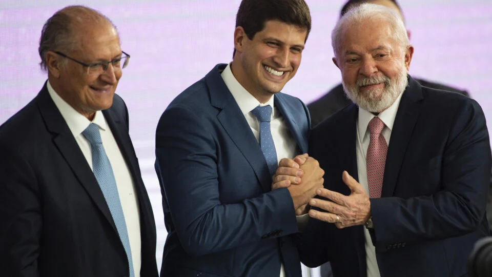 João Campos se reúne com Lula e defende Alckmin como vice nas eleições de 2026