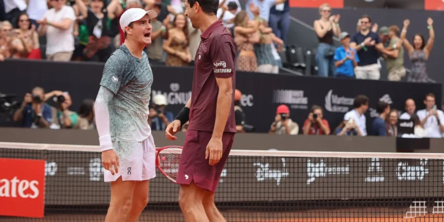 João Fonseca e Marcelo Melo vencem e disputam título no Rio Open 2026