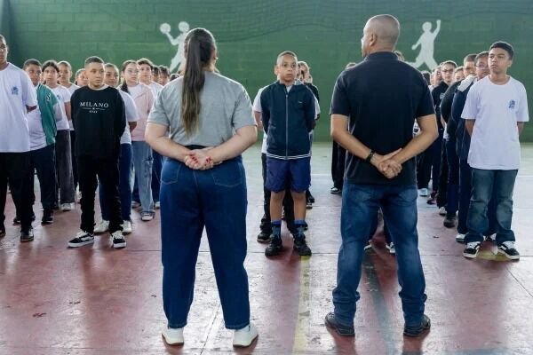 Juíza Paula Narimatu de Almeida suspende regras de escolas cívico-militares em SP