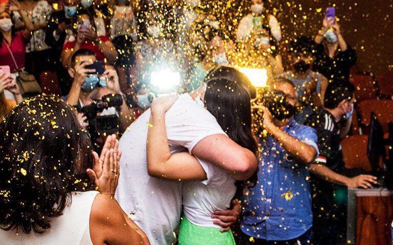 Letícia Mota supera leucemia, se forma em Biomedicina e busca especialização