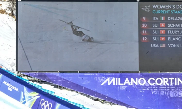 Lindsey Vonn sofre queda grave em prova de downhill e é resgatada de helicóptero