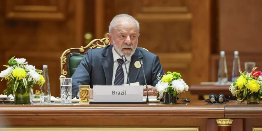 Lula defende governança global da IA pela ONU e alerta sobre riscos em Nova Délhi