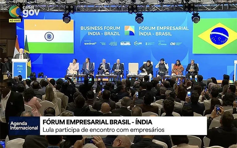 Lula e Modi firmam acordos bilionários em Fórum Empresarial Brasil-Índia