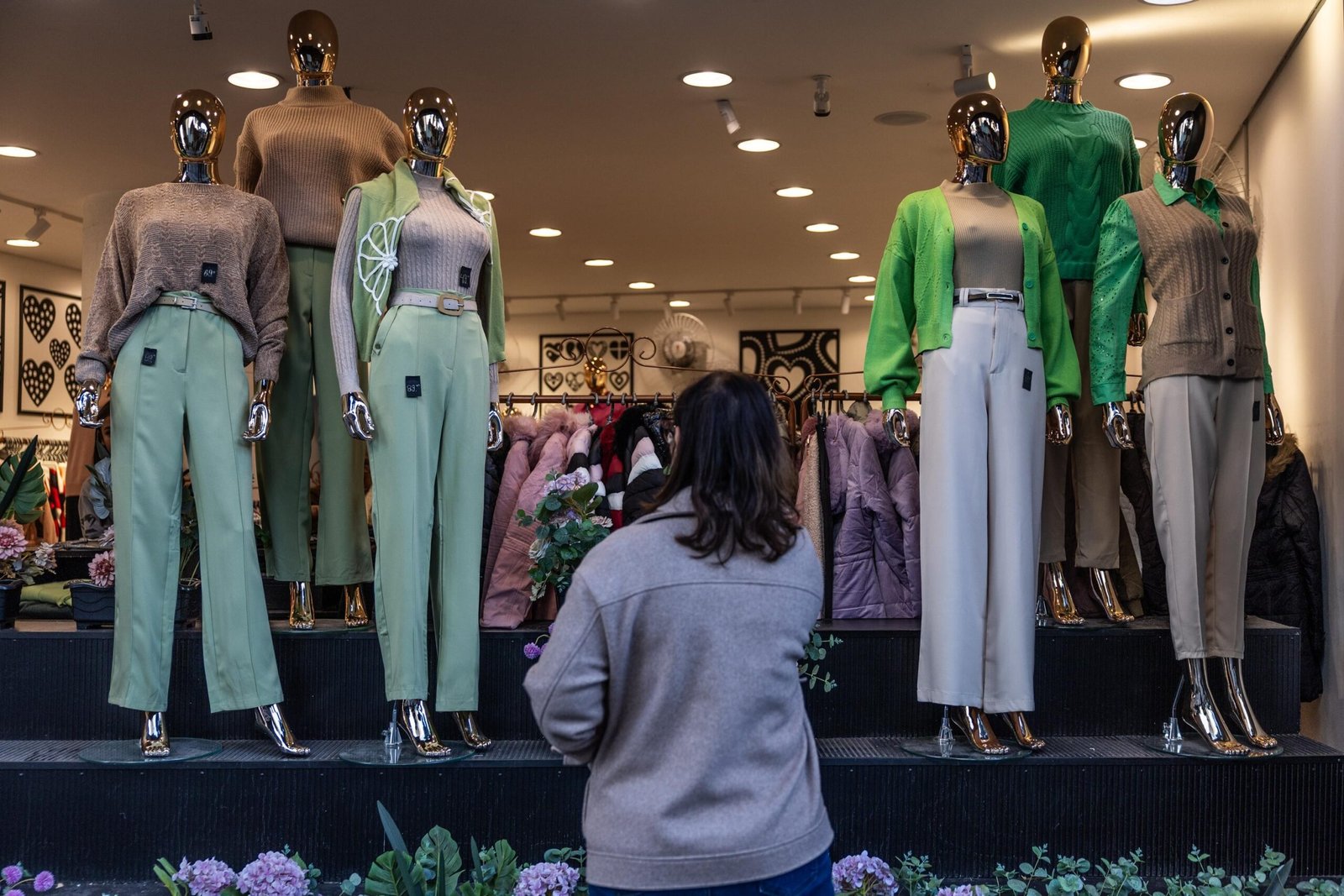 Lula e Trump discutem tarifas enquanto vendas de vestuário caem 20%