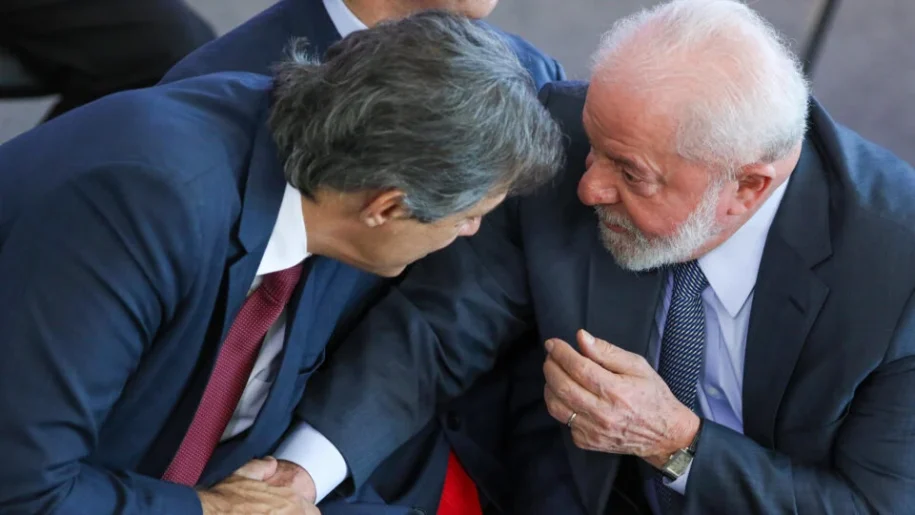 Lula pressiona Alckmin e Haddad a concorrerem em SP, mas desafios persistem