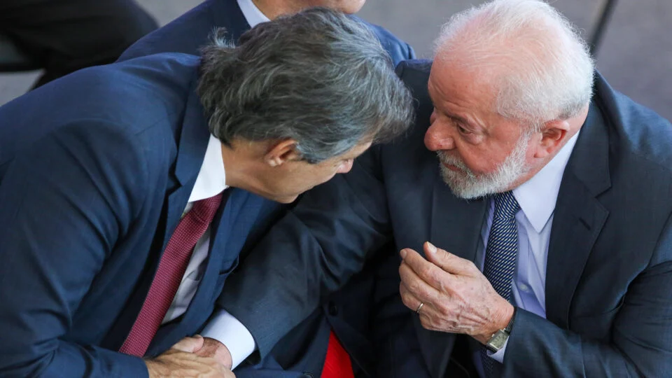 Lula pressiona Alckmin e Haddad a concorrerem em SP, mas desafios persistem