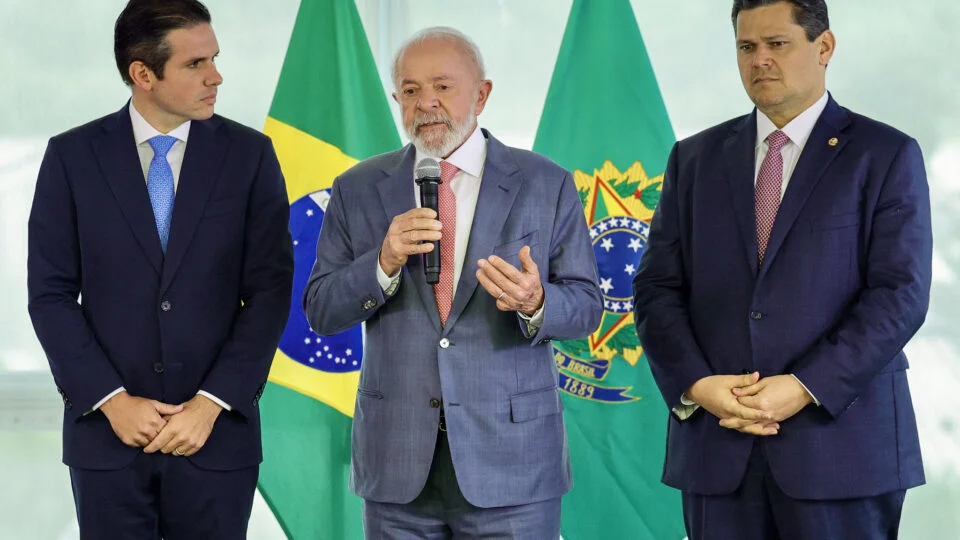 Lula prioriza fim da escala 6×1 e PEC da Segurança Pública no Congresso