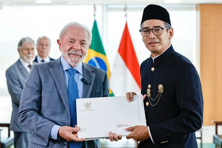 Lula recebe nove embaixadores e destaca importância do diálogo e do multilateralismo